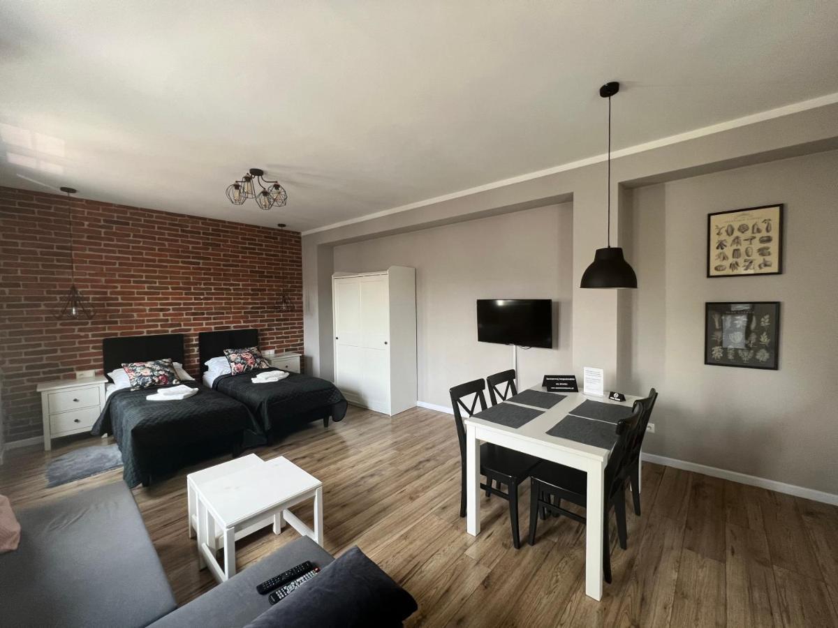 Apartamenty Лович Экстерьер фото