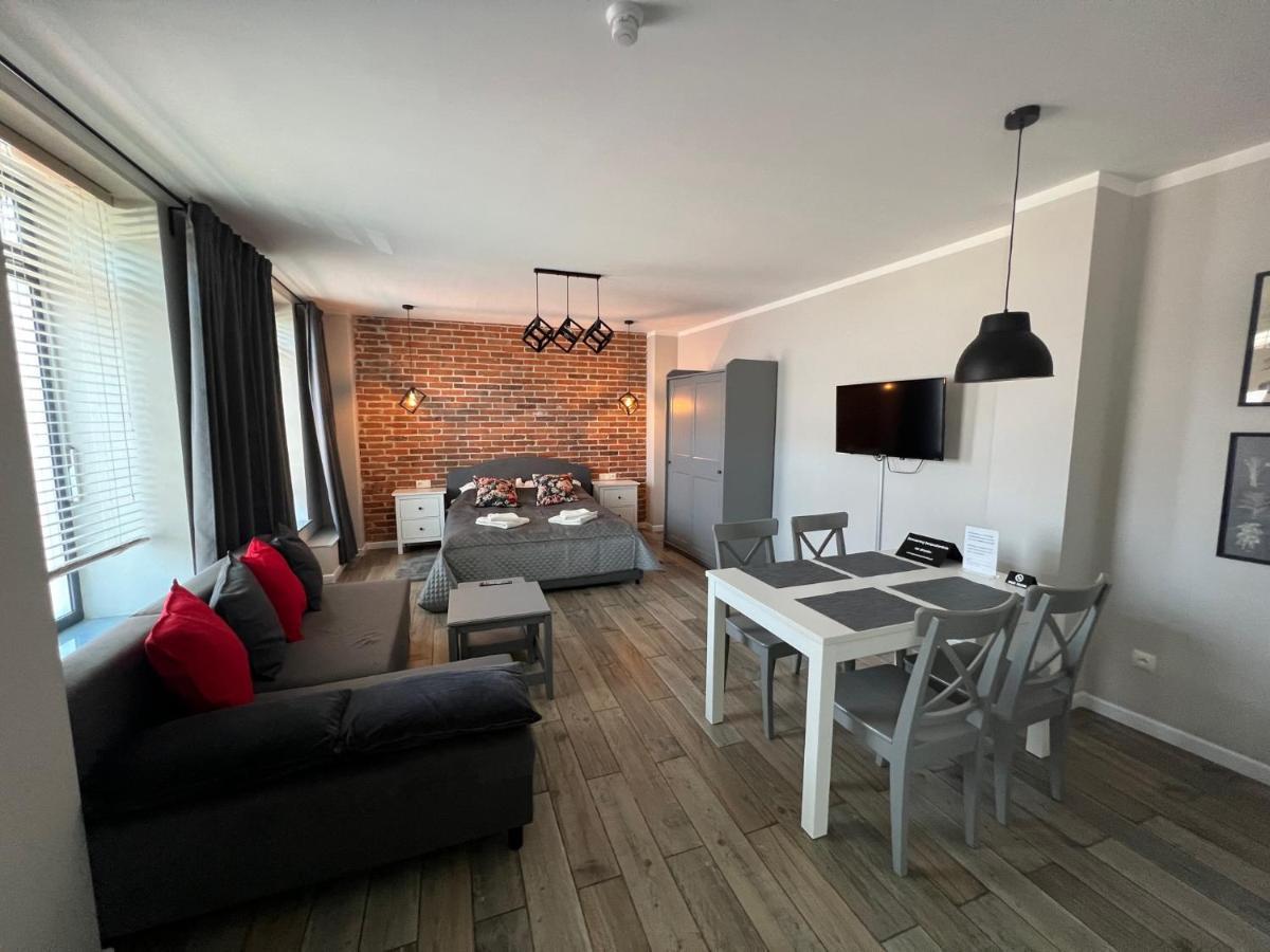 Apartamenty Лович Экстерьер фото